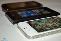  Nokia Lumia 800:   Windows Phone 
