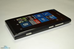  Nokia Lumia 800:   Windows Phone 