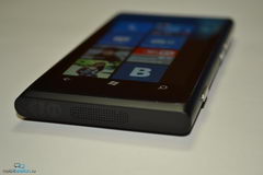  Nokia Lumia 800:   Windows Phone 