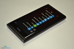  Nokia Lumia 800:   Windows Phone 