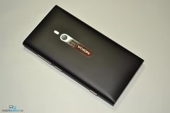  Nokia Lumia 800:   Windows Phone 