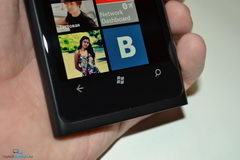  Nokia Lumia 800:   Windows Phone 