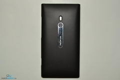  Nokia Lumia 800:   Windows Phone 