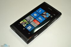  Nokia Lumia 800:   Windows Phone 