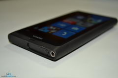  Nokia Lumia 800:   Windows Phone 