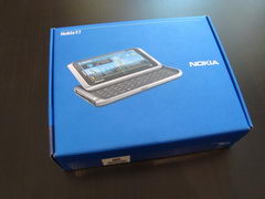  Nokia E7:    Symbian