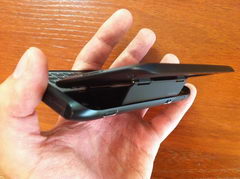  Nokia E7:    Symbian