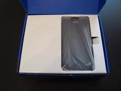  Nokia E7:    Symbian