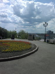  Nokia E7:    Symbian