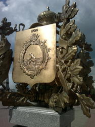  Nokia E7:    Symbian