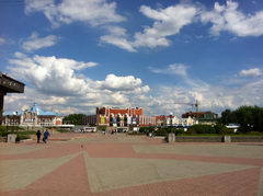  Nokia E7:    Symbian