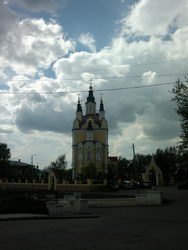  Nokia E7:    Symbian