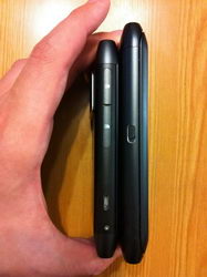  Nokia E7:    Symbian