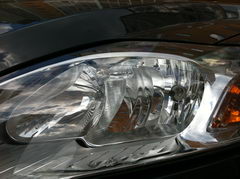  Nokia E7:    Symbian