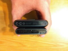  Nokia E7:    Symbian