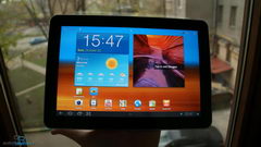  Samsung Galaxy Tab 10.1:   iPad