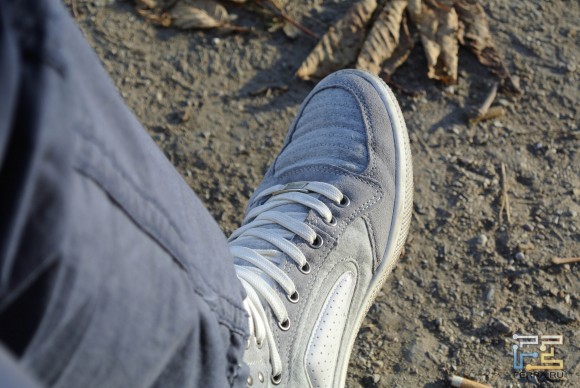 ISO 100, 81 , F/5.6, 1/160 c