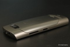  Nokia Asha 303:    QWERTY-