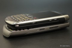 Nokia Asha 303:    QWERTY-