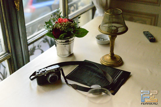 Nikon D800, ISO 25600, 50 , f/3.5, 1/8000 