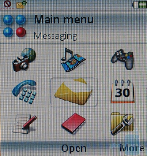 Sony Ericsson P990i -     