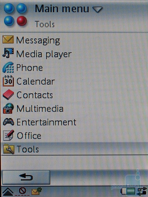 Sony Ericsson P990i -     