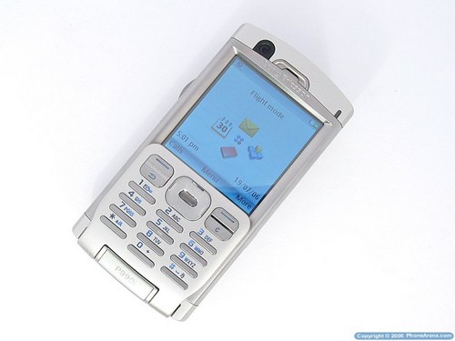 Sony Ericsson P990i -   