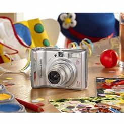 Canon PowerShot A560  -  1