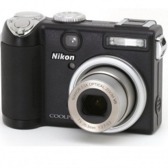 Nikon COOLPIX P5000 -  4