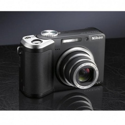 Nikon COOLPIX P60 -  3