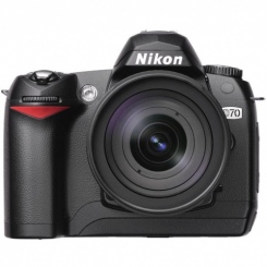 Nikon D70 -  2