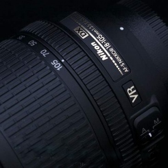 Nikon 18-105mm f/3.5-5.6G ED VR AF-S DX Nikkor -  1