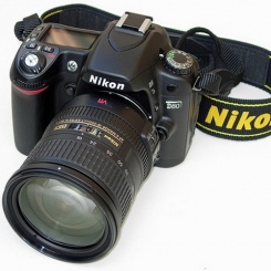 Nikon 18-200mm f/3.5-5.6G IF-ED AF-S VR DX Zoom-Nikkor -  2