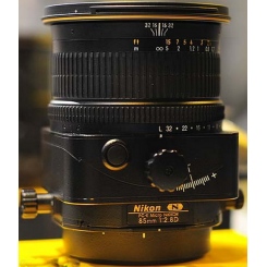 Nikon 85mm f/2.8D PC-E Nikkor -  5