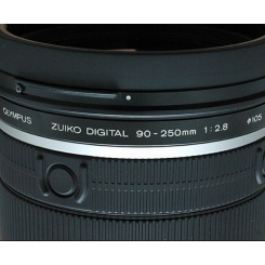 Olympus ZUIKO DIGITAL ED 90-250mm 1:2.8 -  5