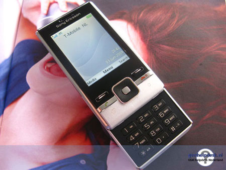 Sony Ericsson T715