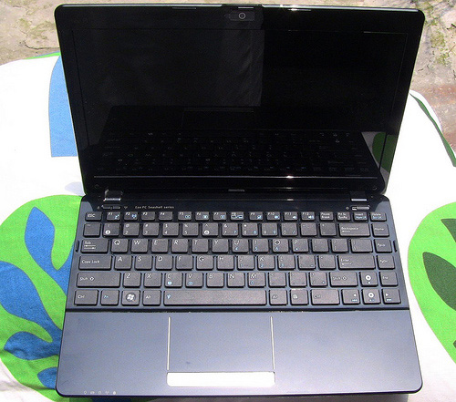 ASUS Eee PC 1215 -    USB 3.0