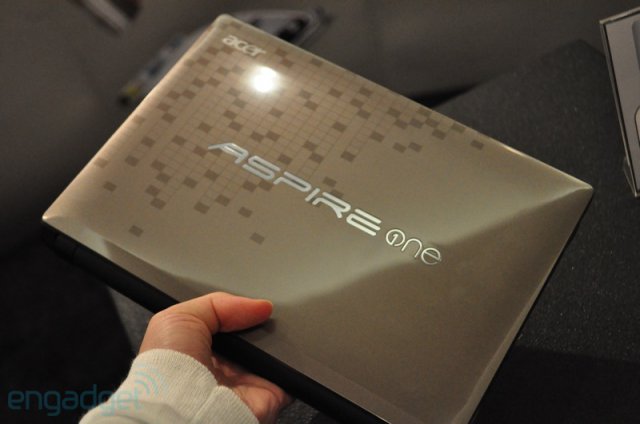  Gateway LT2203   Acer Aspire One 521 (11
 + )