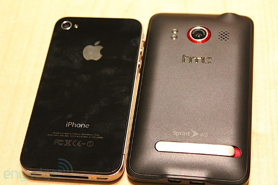 iPhone 4 vs HTC
EVO 4G