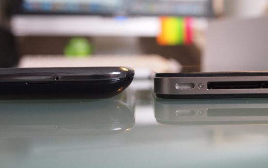 iPhone 4  Samsung
 Galaxy S