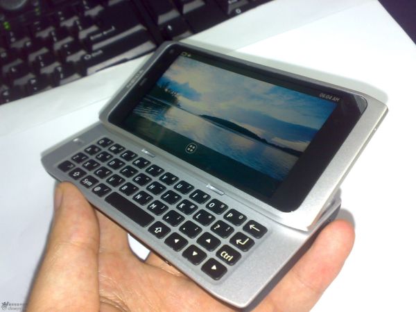   Nokia N9