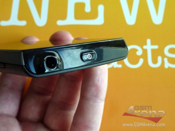 Sony Ericsson ST18i Urushi