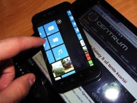   LG Optimus Black  Windows Phone 7