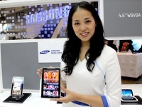  Samsung   Super AMOLED HD   
