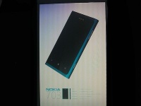 Nokia 703  WP7:    