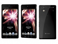   Sharp Aquos Phone 102SH    3D- qHD  12- 