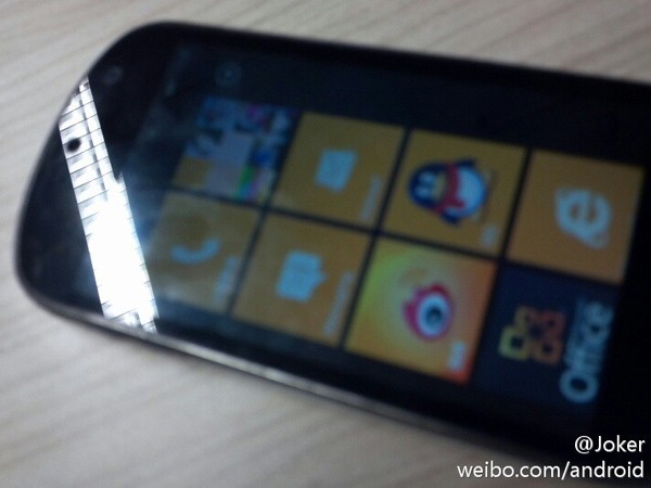  LePhone S2  Lenovo    Android   Windows Phone