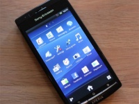 Sony Ericsson Xperia Arc     PlayStation
