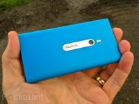    Nokia Lumia 800     