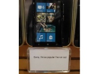 Nokia Lumia 800   ?